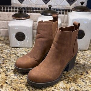 Dirty Laundry chunky sole boots